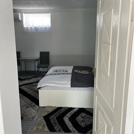 Adel Apartment