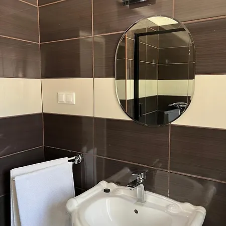 Apartment Adel Kisujszallas