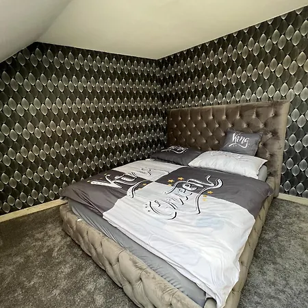 Adel Apartment Kisujszallas