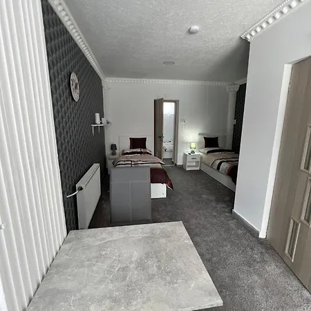 Apartment Adel
