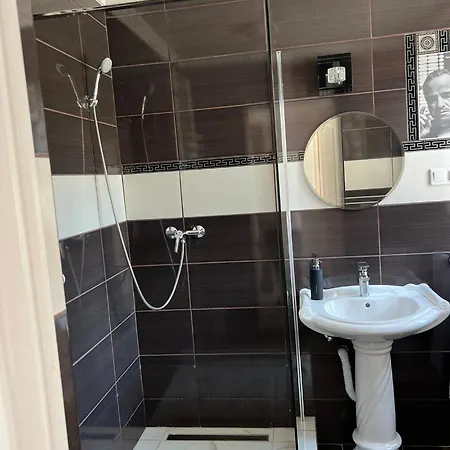 Apartment Adel Kisujszallas