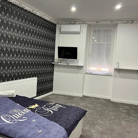 Adel Διαμέρισμα Kisujszallas