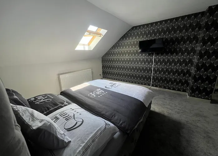 Adel Apartament *