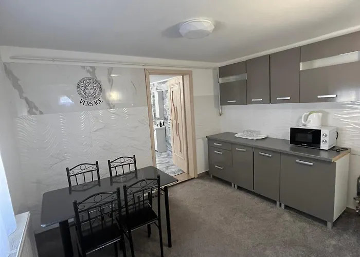 Apartament Adel *